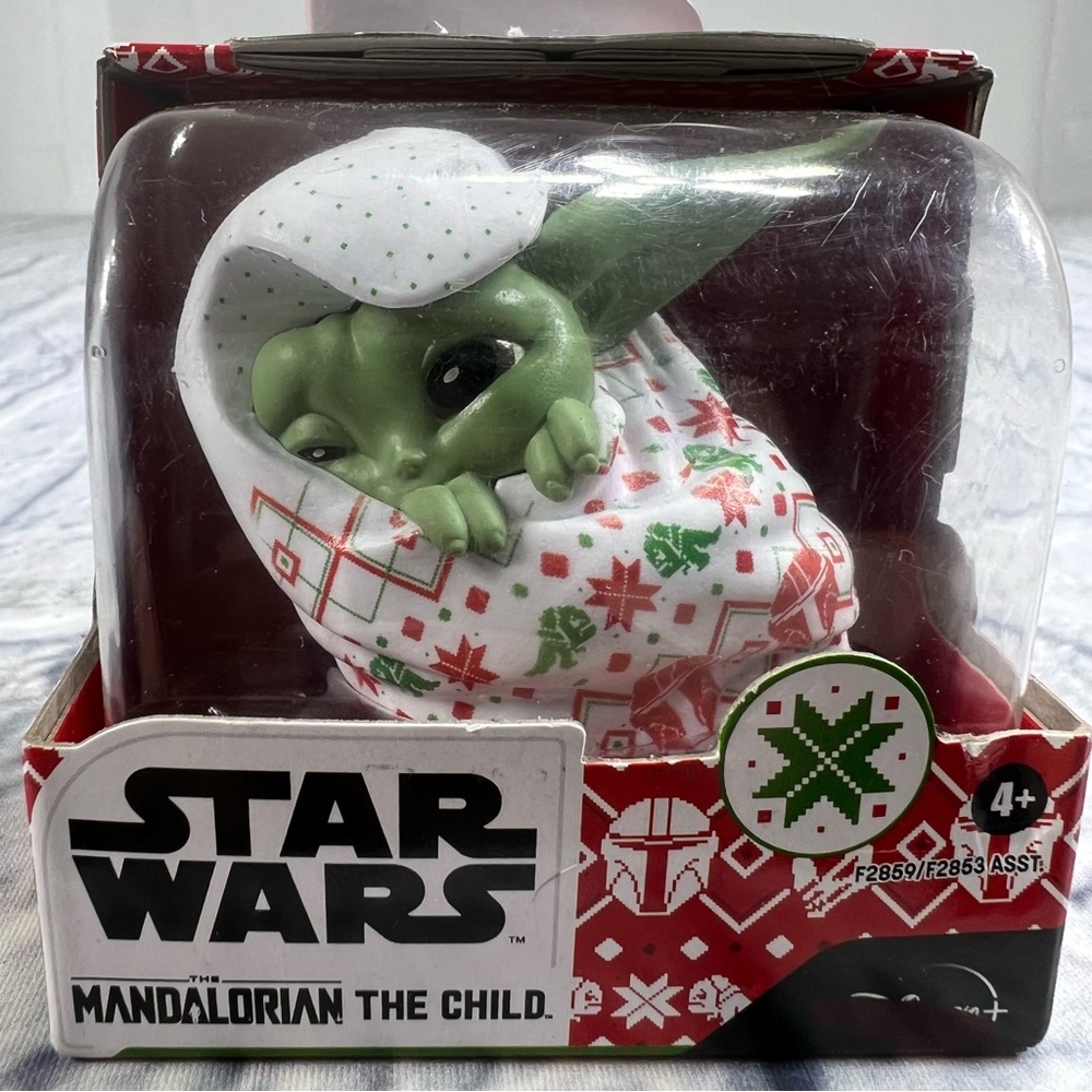 Star Wars the Mandalorian the child miniature figurine baby Yoda - Picture 2 of 8